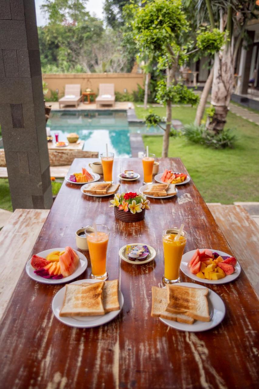Umah Tikari Guesthouse Canggu  Exterior photo